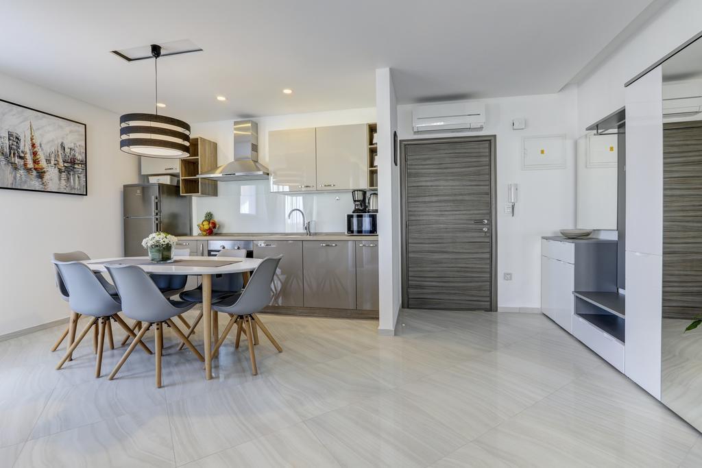 Viras Luxury Holiday Premantura Exterior foto