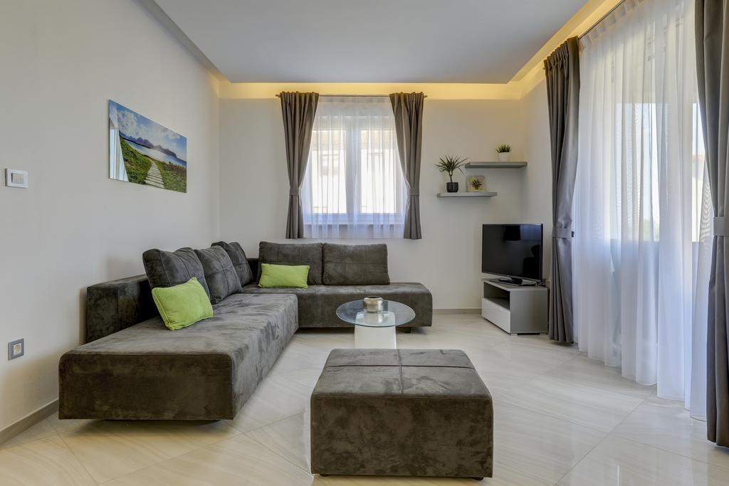 Viras Luxury Holiday Premantura Exterior foto