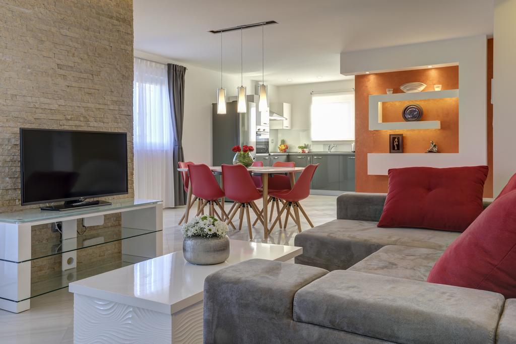 Viras Luxury Holiday Premantura Exterior foto